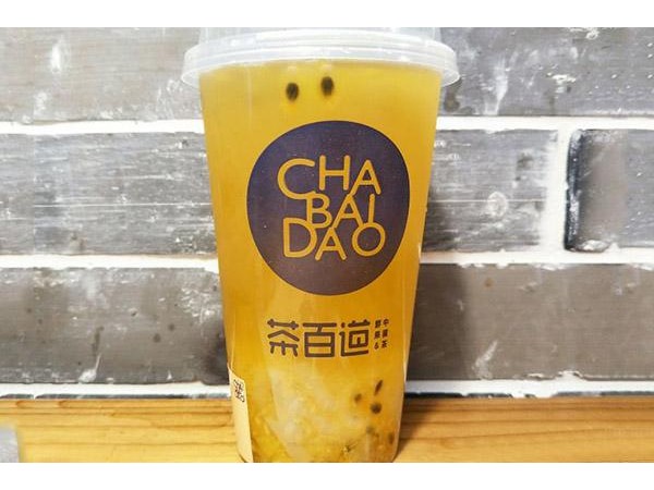 茶百道奶茶加盟店費(fèi)用，百萬(wàn)加盟的背后